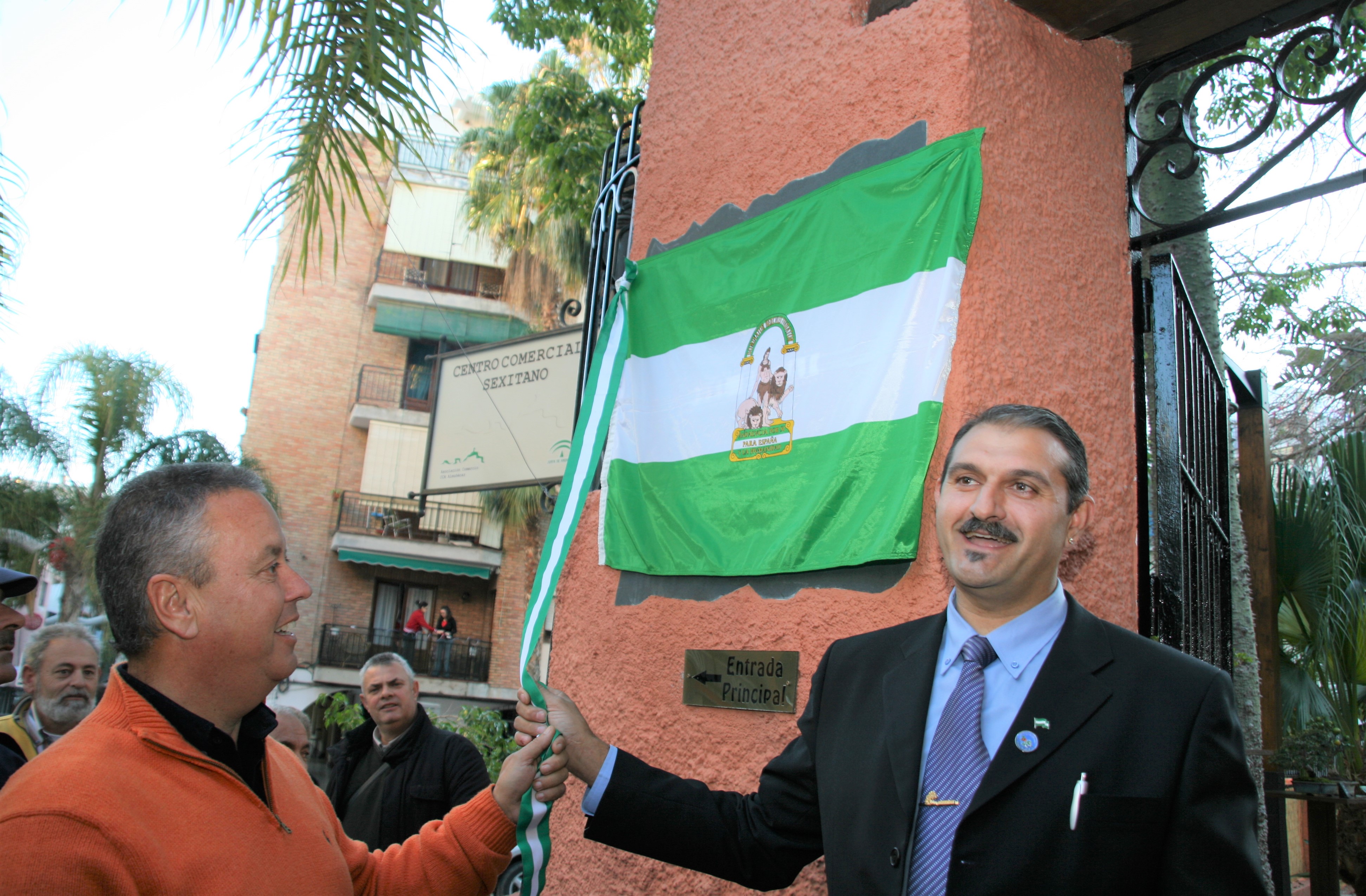 CA condena el cierre injustificado del Jardín del Bonsái